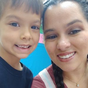 Meet your Posher, Alexis